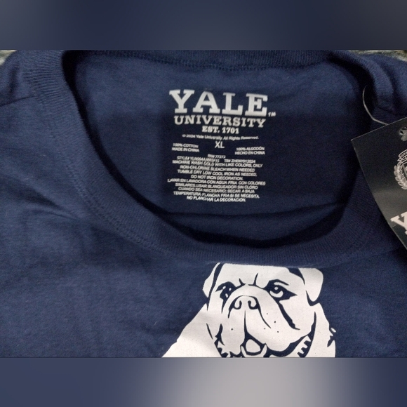 Yale University Navy Blue Crop Top - Picture 5 of 6